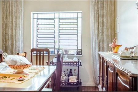 Casa à venda com 3 quartos, 168m² em Campo Belo, São Paulo