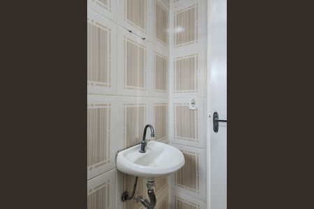 Apartamento à venda com 45m², 2 quartos e sem vaga Apartamento à venda com 45m², 2 quartos e sem vagaBanheiro