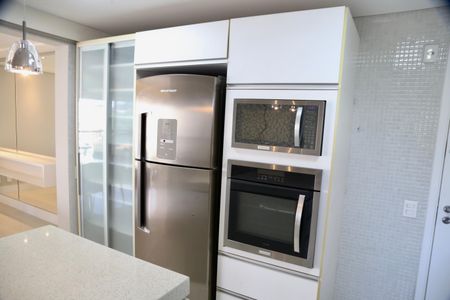 Apartamento para alugar com 126m², 3 quartos e 2 vagas Apartamento para alugar com 126m², 3 quartos e 2 vagasCozinha