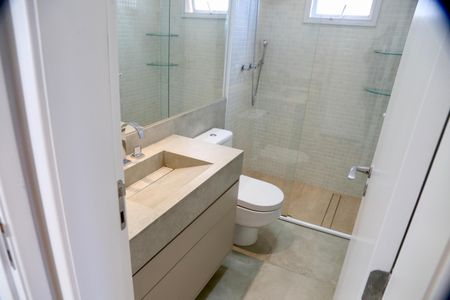 Apartamento para alugar com 126m², 3 quartos e 2 vagas Apartamento para alugar com 126m², 3 quartos e 2 vagasBanheiro 2