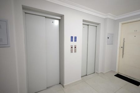 Apartamento para alugar com 51m², 2 quartos e 1 vaga Apartamento para alugar com 51m², 2 quartos e 1 vagaElevador