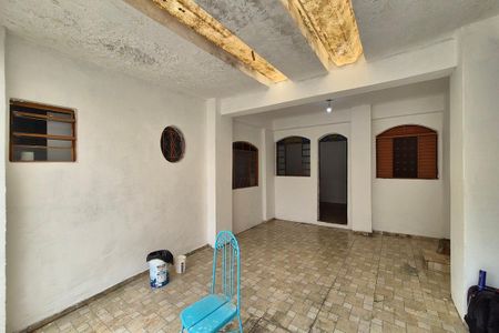 Casa para alugar com 205m², 2 quartos e 5 vagas Casa para alugar com 205m², 2 quartos e 5 vagasGaragem