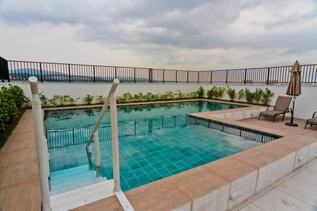 Apartamento à venda com 35m², 2 quartos e sem vaga Apartamento à venda com 35m², 2 quartos e sem vagaÁrea comum - Piscina