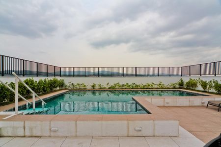 Apartamento à venda com 35m², 2 quartos e sem vaga Apartamento à venda com 35m², 2 quartos e sem vagaÁrea comum - Piscina