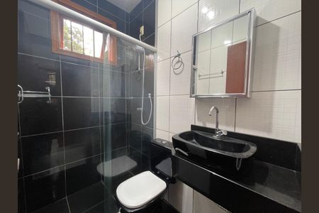 Casa para alugar com 110m², 3 quartos e 2 vagas