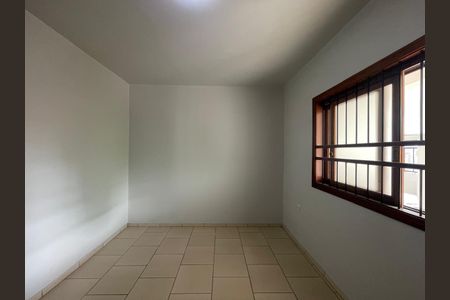 Casa para alugar com 110m², 3 quartos e 2 vagas