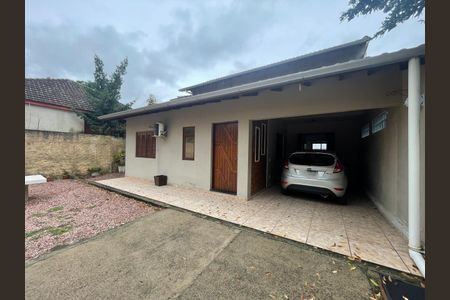 Casa para alugar com 110m², 3 quartos e 2 vagas