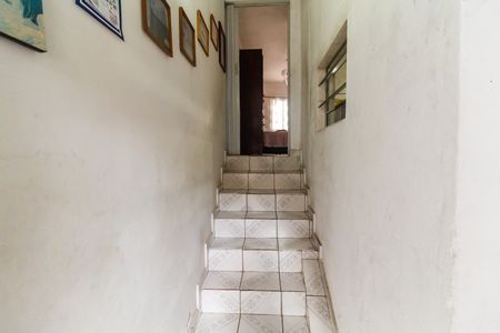 Casa à venda com 133m², 3 quartos e 1 vaga Casa à venda com 133m², 3 quartos e 1 vagaEscada