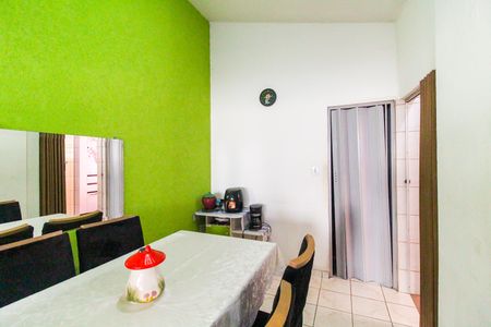 Casa à venda com 133m², 3 quartos e 1 vaga Casa à venda com 133m², 3 quartos e 1 vagaSala de Jantar