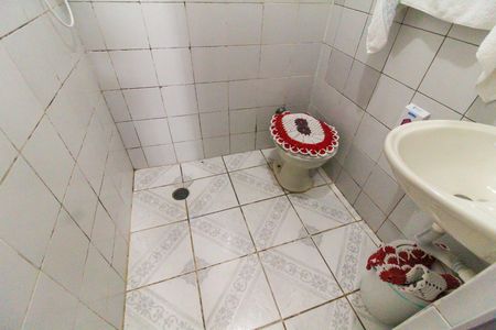 Casa à venda com 133m², 3 quartos e 1 vaga Casa à venda com 133m², 3 quartos e 1 vagaBanheiro da Suíte 2