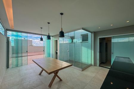 Apartamento à venda com 245m², 3 quartos e 4 vagas