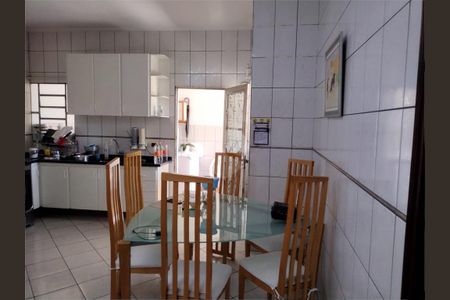 Casa à venda com 3 quartos, 220m² em Cidade Ademar, São Paulo