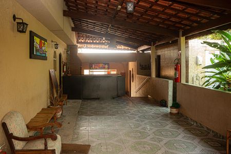 Garagem de casa à venda com 4 quartos, 800m² em Parque Brasil, São Paulo