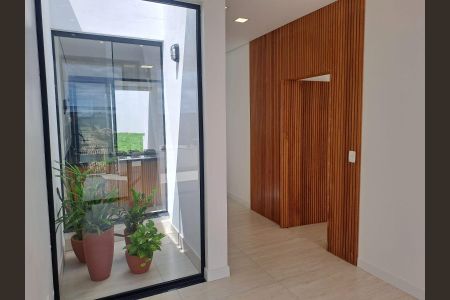 Casa à venda com 123m², 3 quartos e 4 vagas