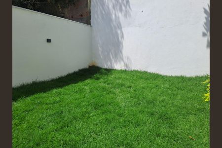 Casa à venda com 123m², 3 quartos e 4 vagas