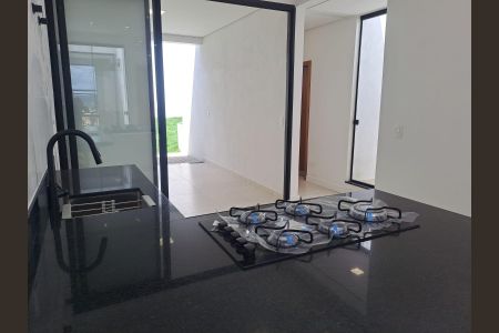 Casa à venda com 123m², 3 quartos e 4 vagas