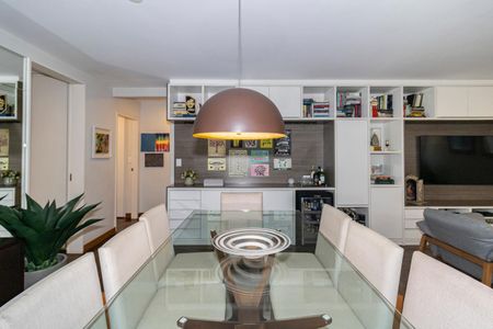 Apartamento à venda com 160m², 3 quartos e 1 vagaSala de Jantar