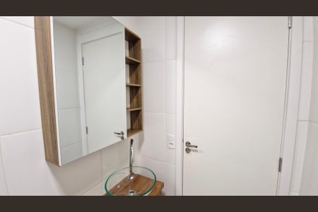 Banheiro de apartamento à venda com 1 quarto, 24m² em Jardim Prudência, São Paulo