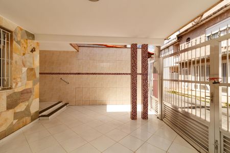 Casa à venda com 123m², 2 quartos e 2 vagas Casa à venda com 123m², 2 quartos e 2 vagasGaragem