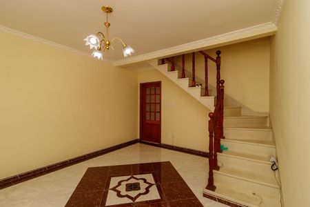 Casa à venda com 123m², 2 quartos e 2 vagas Casa à venda com 123m², 2 quartos e 2 vagasSala