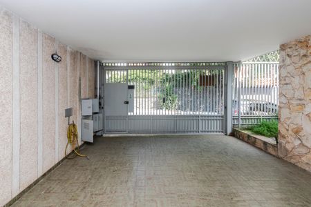 Casa à venda com 205m², 3 quartos e 4 vagas Casa à venda com 205m², 3 quartos e 4 vagasGaragem