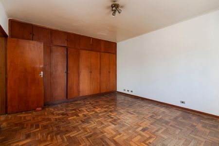 Casa à venda com 205m², 3 quartos e 4 vagas Casa à venda com 205m², 3 quartos e 4 vagasSuíte