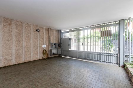 Casa à venda com 205m², 3 quartos e 4 vagas Casa à venda com 205m², 3 quartos e 4 vagasGaragem