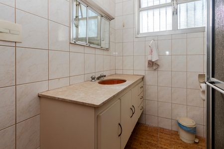 Casa à venda com 205m², 3 quartos e 4 vagas Casa à venda com 205m², 3 quartos e 4 vagasBanheiro da Suíte