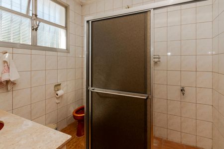 Casa à venda com 205m², 3 quartos e 4 vagas Casa à venda com 205m², 3 quartos e 4 vagasBanheiro da Suíte