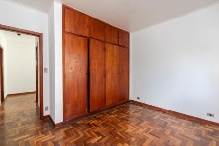 Casa à venda com 205m², 3 quartos e 4 vagas Casa à venda com 205m², 3 quartos e 4 vagasQuarto 2