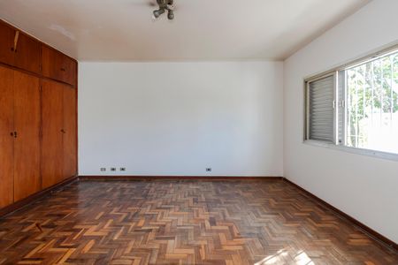 Casa à venda com 205m², 3 quartos e 4 vagas Casa à venda com 205m², 3 quartos e 4 vagasSuíte
