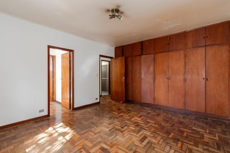 Casa à venda com 205m², 3 quartos e 4 vagas Casa à venda com 205m², 3 quartos e 4 vagasSuíte