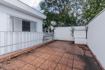 Casa à venda com 205m², 3 quartos e 4 vagas Casa à venda com 205m², 3 quartos e 4 vagasTerraço
