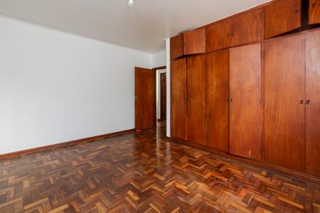 Casa à venda com 205m², 3 quartos e 4 vagas Casa à venda com 205m², 3 quartos e 4 vagasQuarto 1