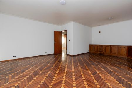 Casa à venda com 205m², 3 quartos e 4 vagas Casa à venda com 205m², 3 quartos e 4 vagasSala