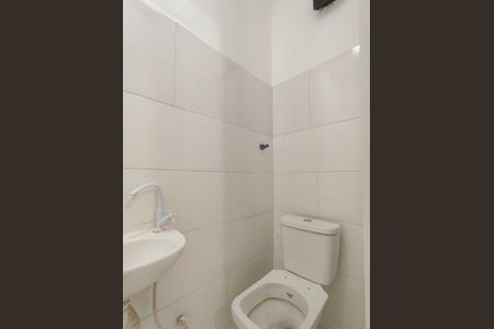 Apartamento para alugar com 65m², 2 quartos e sem vaga Apartamento para alugar com 65m², 2 quartos e sem vagaBanheiro da Suíte