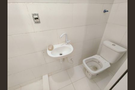 Apartamento para alugar com 65m², 2 quartos e sem vaga Apartamento para alugar com 65m², 2 quartos e sem vagaBanheiro da Suíte