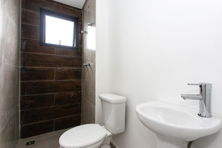 Apartamento para alugar com 29m², 2 quartos e sem vaga Apartamento para alugar com 29m², 2 quartos e sem vagaBanheiro