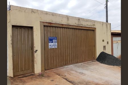 Casa para alugar com 95m², 2 quartos e 3 vagas Casa para alugar com 95m², 2 quartos e 3 vagasFachada