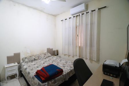 Casa para alugar com 95m², 2 quartos e 3 vagasQuarto 2 
