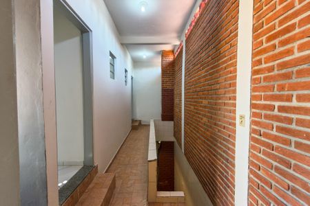 Casa para alugar com 195m², 5 quartos e 2 vagas Casa para alugar com 195m², 5 quartos e 2 vagasHall da escada