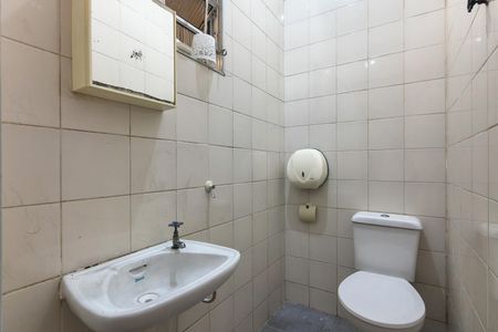 Casa para alugar com 195m², 5 quartos e 2 vagas Casa para alugar com 195m², 5 quartos e 2 vagasBanheiro