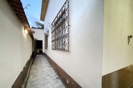 Casa para alugar com 360m², 3 quartos e 2 vagasCorredor externo