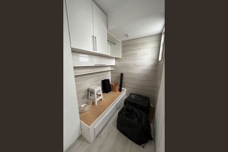 Apartamento à venda com 80m², 3 quartos e 2 vagas Apartamento à venda com 80m², 3 quartos e 2 vagasQuarto de Serviço