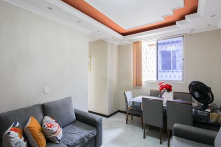 Sala de apartamento para alugar com 2 quartos, 70m² em Glória, Belo Horizonte