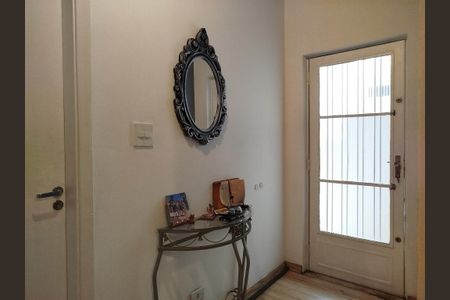 Casa à venda com 100m², 2 quartos e sem vaga Casa à venda com 100m², 2 quartos e sem vagaHall de entrada