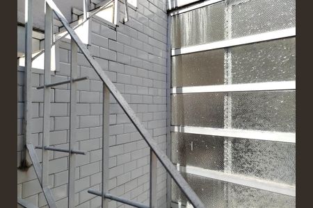 Casa à venda com 100m², 2 quartos e sem vaga Casa à venda com 100m², 2 quartos e sem vagaQuintal