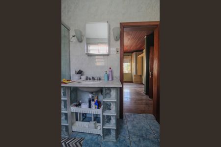 Casa à venda com 250m², 3 quartos e 2 vagas Casa à venda com 250m², 3 quartos e 2 vagasBanheiro da Suíte