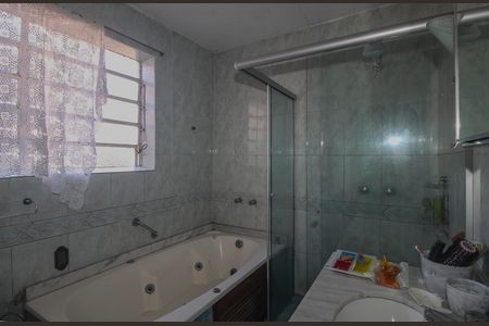 Casa à venda com 250m², 3 quartos e 2 vagas Casa à venda com 250m², 3 quartos e 2 vagasBanheiro da Suíte