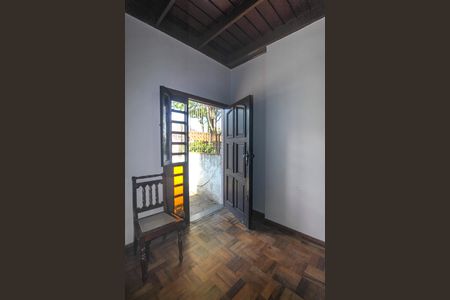 Casa à venda com 250m², 3 quartos e 2 vagas Casa à venda com 250m², 3 quartos e 2 vagasSala